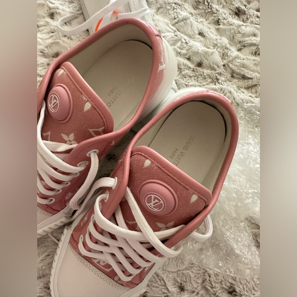 Louis Vuitton Sneakers
